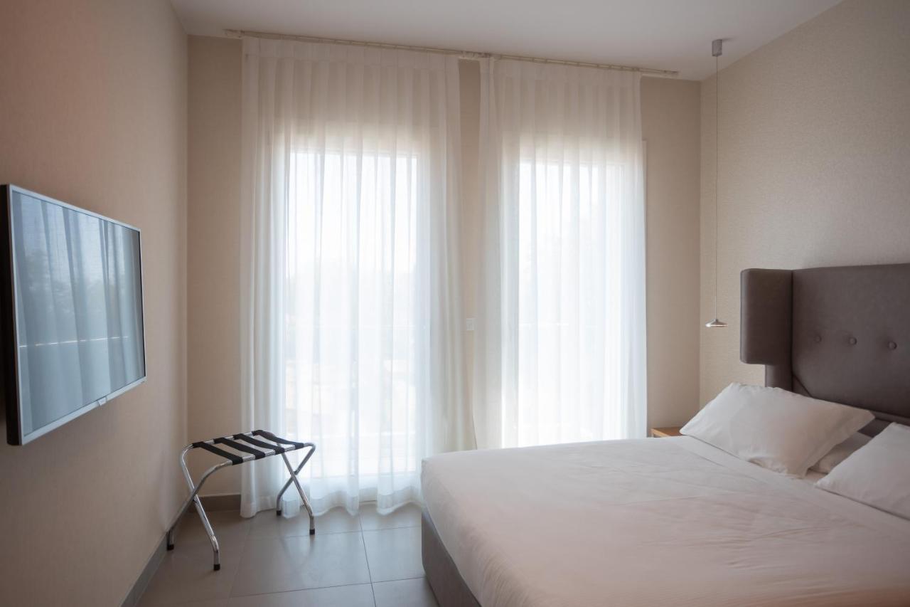 Mosella Suite Hotel Сотомарина Екстериор снимка