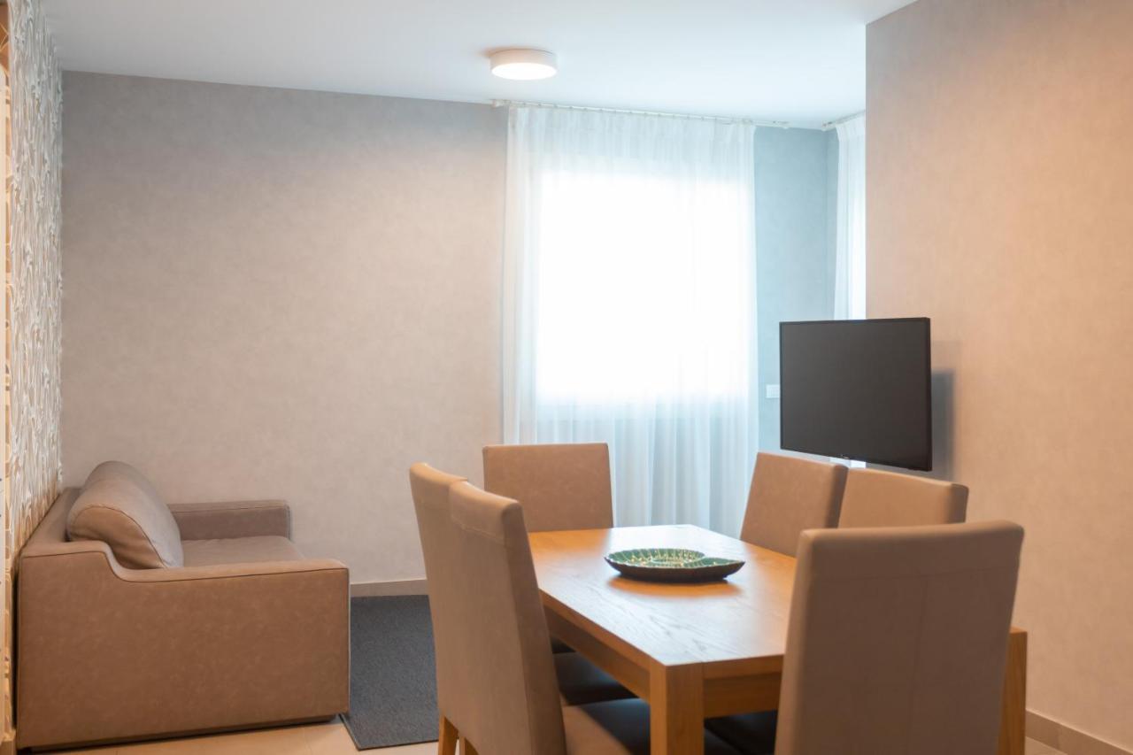 Mosella Suite Hotel Сотомарина Екстериор снимка