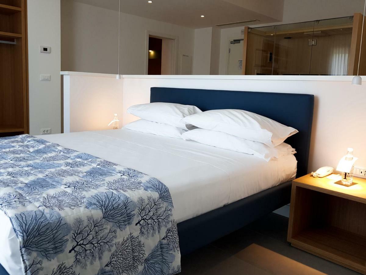 Mosella Suite Hotel Сотомарина Екстериор снимка